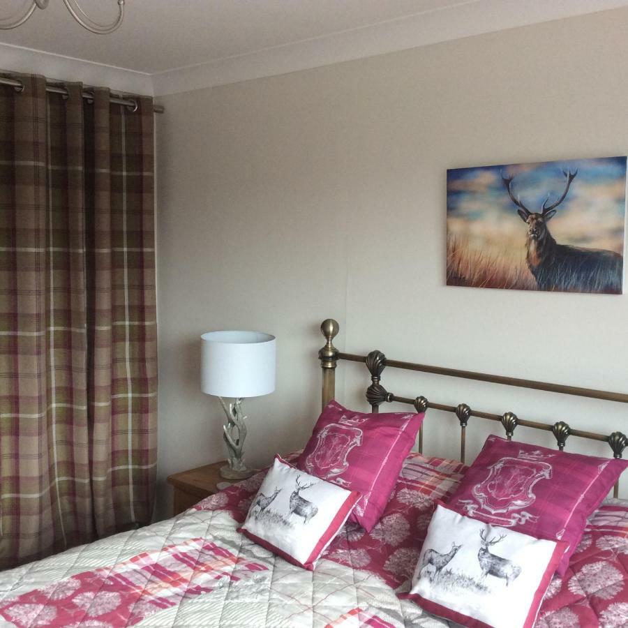 Апартаменты Achmelvich View Self Catering Лохинвер Экстерьер фото